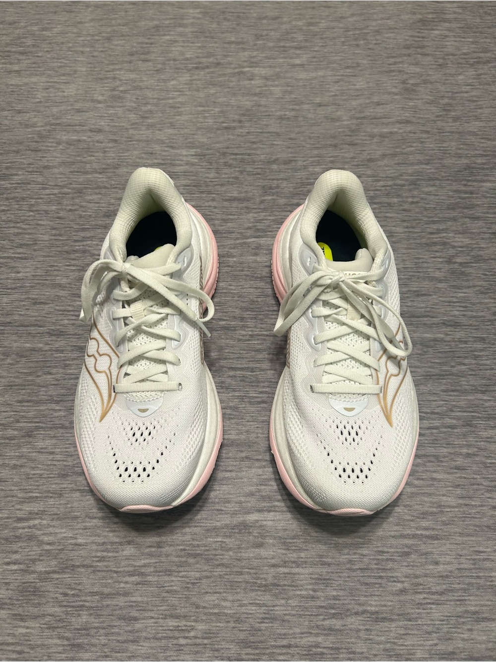 Saucony Ride 19 Women’s Running Shoes Size 8 Wide White/Pink